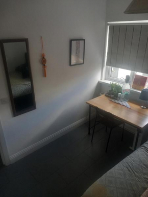 The wee airport cottage